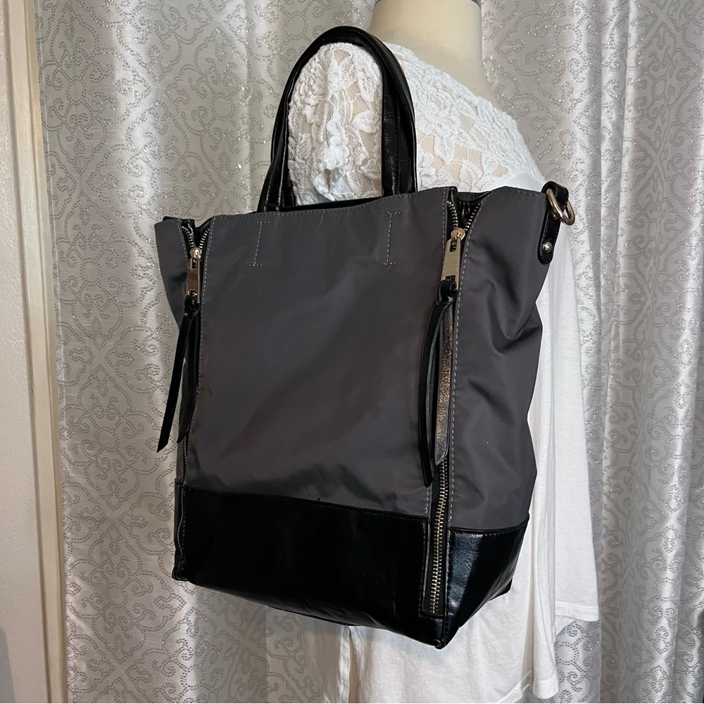 Poverty Flat expandable tote bag
